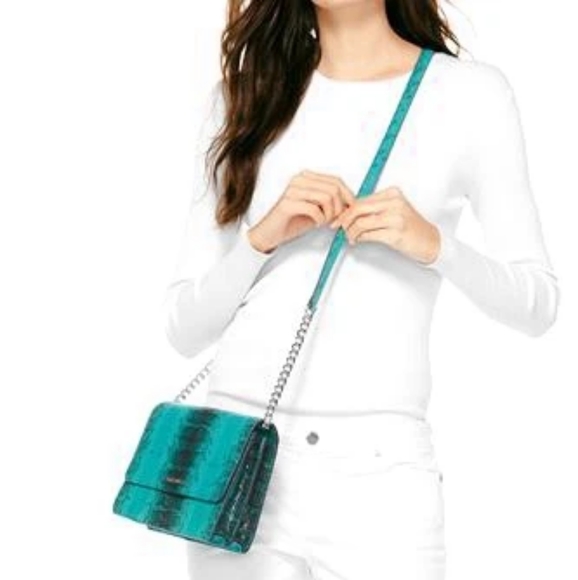 Michael Kors Large Gusset Crossbody - Picture 5 of 6